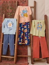 Load image into Gallery viewer, Tea Collection Pollinator Graphic Tee - Skyride