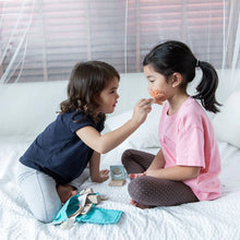 Load image into Gallery viewer, Plan Toys Makeup Set