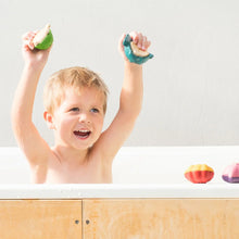 Load image into Gallery viewer, Plan Toys Sea Life Bath Set