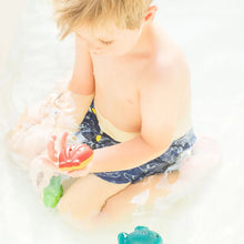 Load image into Gallery viewer, Plan Toys Sea Life Bath Set