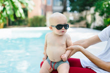 Load image into Gallery viewer, Babiators Black Aviator Sunglasses (3-5Y)