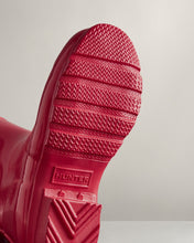Load image into Gallery viewer, Hunter Original Kids Gloss Rain Boot - Bright Pink

