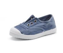 Load image into Gallery viewer, Cienta Slip-On Sneaker - Lavanda/Jean