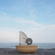 Load image into Gallery viewer, Plan Toys Sailing Boat Seal
