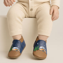 Load image into Gallery viewer, Robeez Soft Soles - Under The Stars
