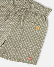 Load image into Gallery viewer, Deux Par Deux Linen Shorts - Green &amp; White Striped
