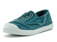Load image into Gallery viewer, NEW! Cienta Slip-On Sneaker - Jungla
