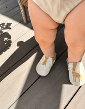 Load image into Gallery viewer, Robeez Soft Soles - Spotted A Cutie
