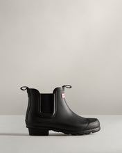 Load image into Gallery viewer, Hunter Chelsea Boot - Black
